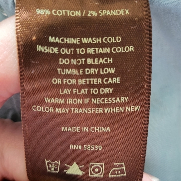 Straight Leg Cuffed Capri Size 10 - Picture 8 of 13